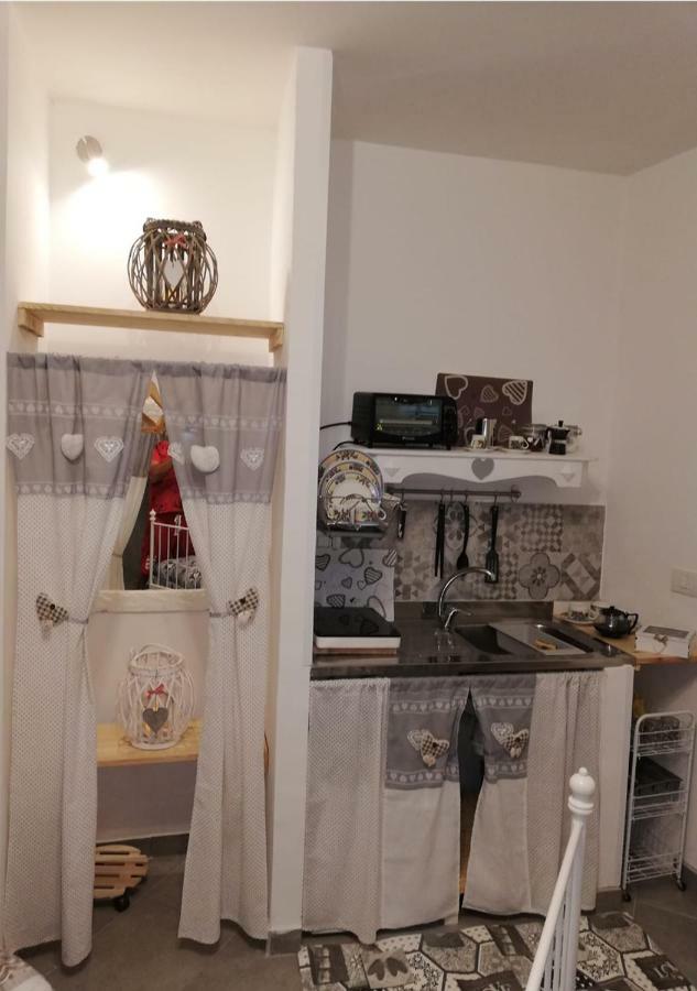 فندق Addu' Ninucc' نابولي المظهر الخارجي الصورة